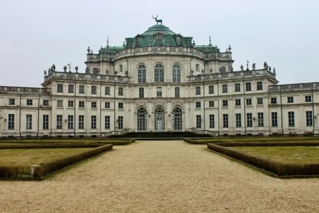 Guided tour of the Stupinigi Hunting Lodge 2 Stupingi torino tour
