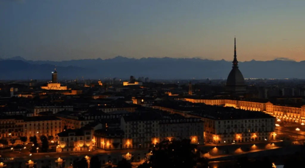 Guided evening walking tour of Turin 8 Torino tour night