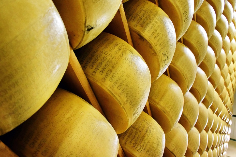 Cosa fare a Ottobre in Italia 4 parmiggiano reggiano